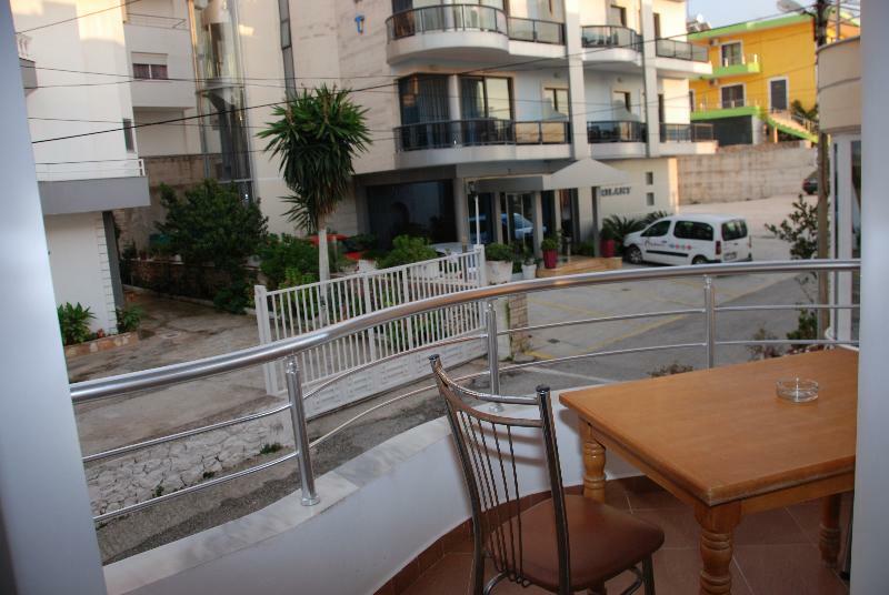 Hotel Strora Sarande Exterior photo